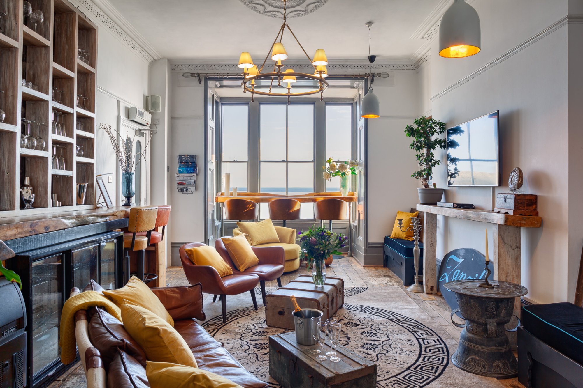 Zanzibar House lounge with bar and sea views